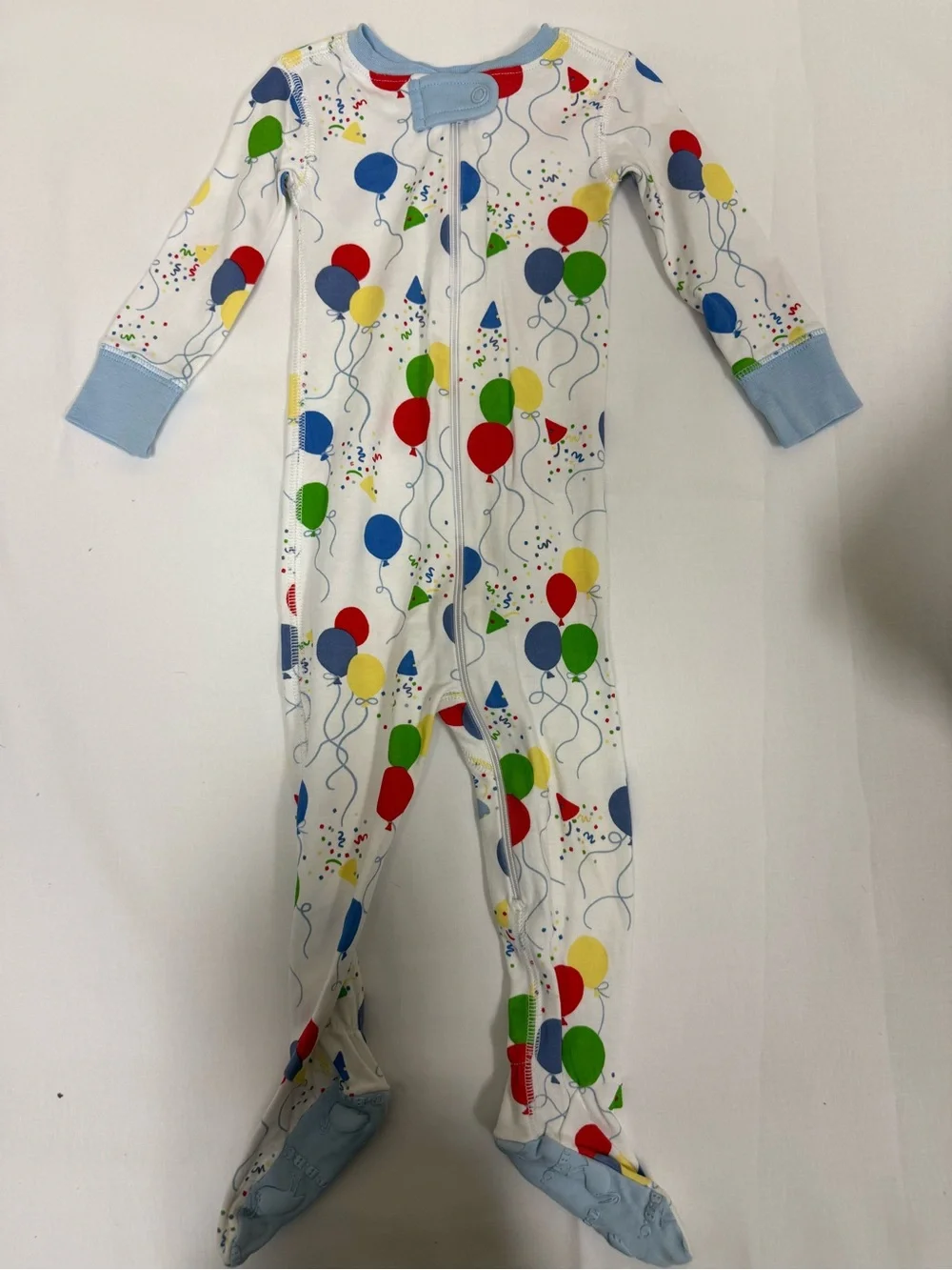 The Beaufort Bonnet Company White Balloon Print Footed Pajamas with Blue Trim